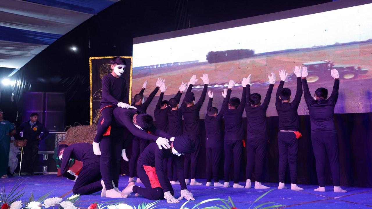 ANNUAL DAY